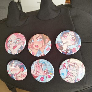 Speld 58 mm - Alien Stage (alle personages - liefde)