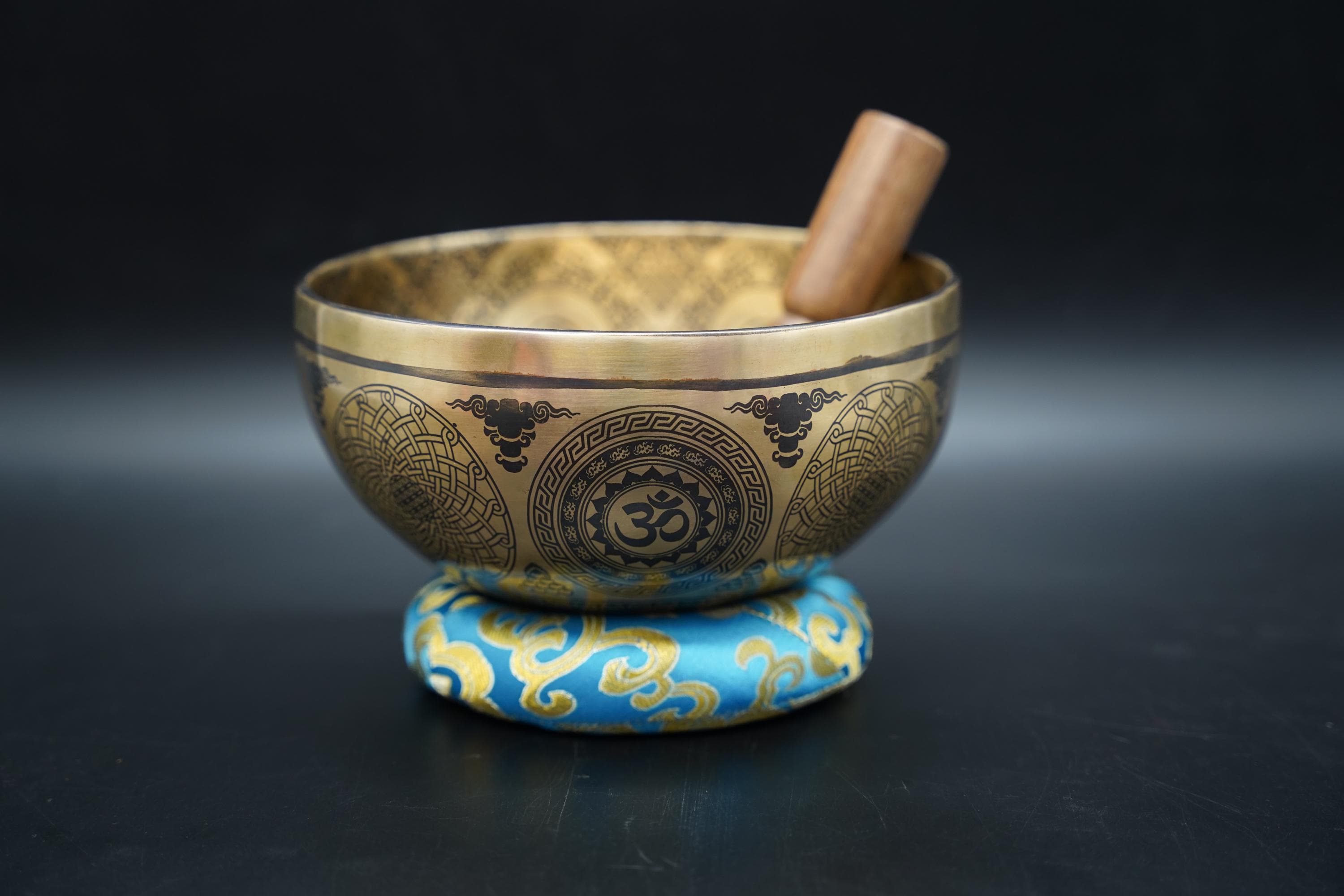 7インチ OM マンダラ エッチング シンギングボウル：チベット