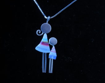 customized Mommy and me  necklace, from photo, figure necklace for mother ,for grandma, mother and child form necklace, mom and kid charm