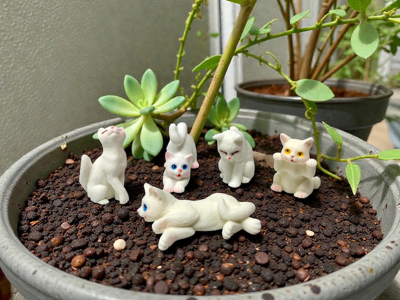 Miniature Cat Figurines Set – Tiny Cat Miniatures – Dollhouse Mini Cats ...