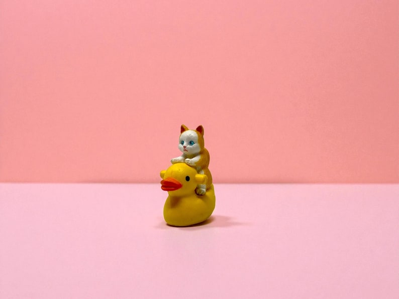 This miniature cat riding duck figurine is a guaranteed crowd-pleaser. Whether you’re shopping for stocking stuffers, funny gifts, or quirky décor, this piece delivers charm and laughter. Cat lovers and collectors enjoy its hand-crafted details, while gift-givers love its easy, humorous appeal. A tiny treasure perfect for holidays and everyday smiles.