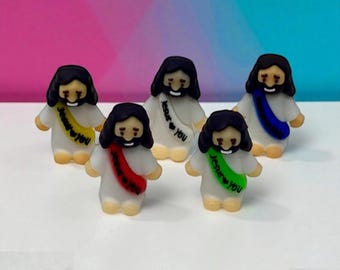 Mini Jesus Figurine – Multi Color Tiny Religious Gift, Pocket-Sized Statue, Christian Home Decor, Stocking Stuffer, Savior Gifts