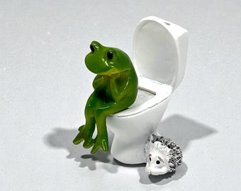Funny Frog Toilet Figurine, Plant Buddy Fairy Garden Decor, Cute Bathroom Frog, Hilarious Gag Gift, Mini Statue, Fun Shelf Decoration Gifts