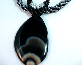 Lunar Eclipse - Cameo Chalcedony Agate Beadwoven Necklace