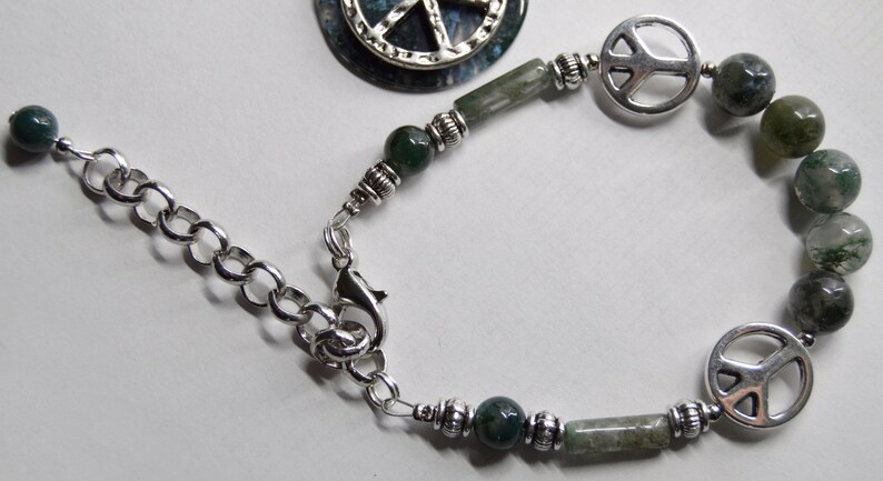 Moss Agate gemstone beaded Necklace and adjustable bracelet jewelry set with silver peace signs handcrafted classic with a twist