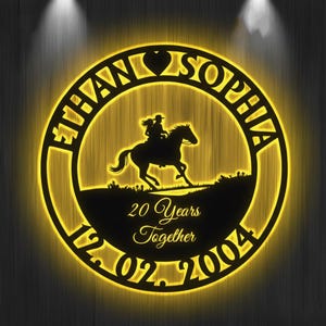 Benutzerdefinierte Cowboy Cowgirl Metallschild, Hochzeitsgeschenk für Paar, Hochzeitsdatum Zeichen, Paar auf Pferde Romantisches Western Paar Wand Kunst Hochzeitsgeschenk