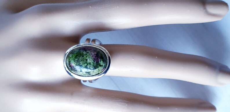 Justerbar ring med rubinzoisit, ovalt cabochon-smycke, försilvrad, present till helande ädelsten bild 4