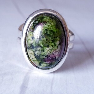 Justerbar ring med rubinzoisit, ovalt cabochon-smycke, försilvrad, present till helande ädelsten bild 2