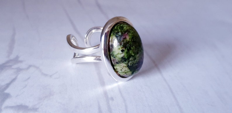 Justerbar ring med rubinzoisit, ovalt cabochon-smycke, försilvrad, present till helande ädelsten bild 3