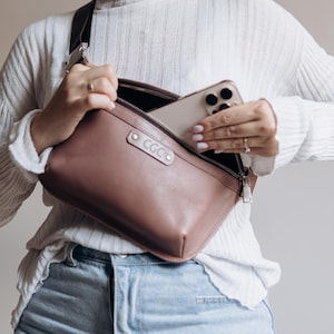 Custom Leather Fanny Pack – Handmade Belt Bag, Unisex Crossbody Bum Bag, Personalized Gift, Travel Waist Bag, Festival Ready