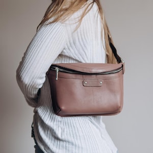 Leather Waist Bag for Travel – Handmade Belt Bag, Custom Crossbody Bum Bag, Unisex Fanny Pack, Personalized Leather Gift Idea