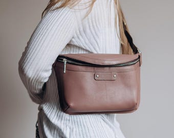 Leather Waist Bag for Travel – Handmade Belt Bag, Custom Crossbody Bum Bag, Unisex Fanny Pack, Personalized Leather Gift Idea