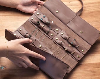 Personalized Leather Jewelry Travel Case, Custom Jewelry Roll, Compact Jewelry Organizer, Elegant Jewelry Holder, Mother&#39;s Day Gift