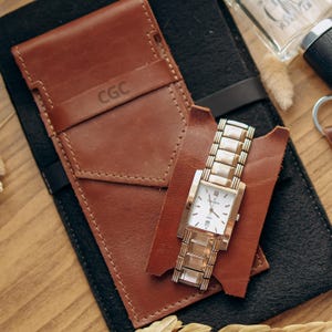 Travel Watch Pouch – Personalized Leather Watch Holder for Men, Gift for Father’s Day, Christmas or Groomsmen Gift Idea