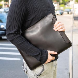 Elegante custodia in pelle per MacBook per l'università – Custodia sottile per MacBook Air e Pro (13", 14", 15", 16") – Custodia per laptop per studenti