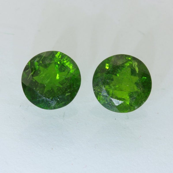 Pair Green Chrome Diopside Faceted Round 8 mm SI2 Untreated India Gems 3.51 tcw