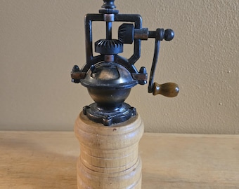 Vintage Grist & Grind Pepper Mill