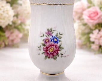 Hollohaza White Hungarian porcelain vase