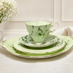 Royal Albert Laurentian Snowdrop Tea Set and Serving Plate - Etsy