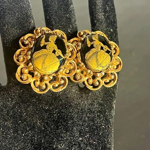 Vtg Clip On Earrings, Florenza Cameo Style Black and Gold Clip on Earrings, Oval Goldtone Clip On Cameo Earrings