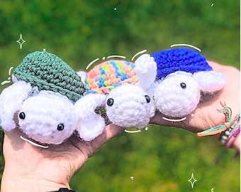 Mini crochet turtle