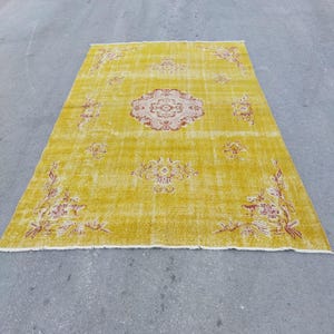Vintage Oushak Rug 5&#39;11x9&#39;5: Handmade Wool Turkish Area Rug