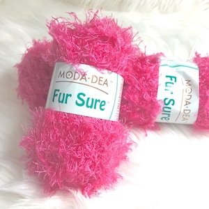 ONE Skein 3259 Moda Dea Fur Sure Totally Pink 1.76 Ounces 50 grams Super Bulky Fashion Yarn 90/10% Nylon and Acrylic HTF Discontinued image 1
