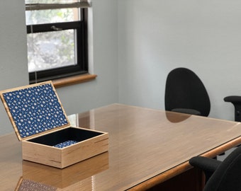 PrivaCube: protege las conversaciones.  Diseñado para impedir que las tabletas graben conversaciones privadas. Ideal para abogados, consejeros y cualquier persona.