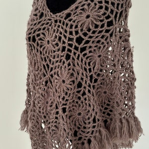 Scialle a mantella poncho all'uncinetto a mano, molto morbido e confortevole, involucro all'uncinetto, scialle all'uncinetto, cardigan all'uncinetto, poncho in lana di alpaca, copertura da spiaggia