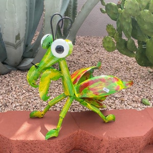 Handpainted Metal Praying Mantis Grasshopper | Yard Art Garden Decor | Artisan Made Landscape Sculpture | Insect Lawn Ornament
