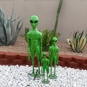 Handmade Metal Alien UFO Extraterrestrial Area 51 | Outer Space Yard Art Garden Decor | Artisan Made Landscape Sculpture | Lawn Ornament