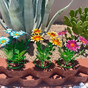 Handmade Metal Gazania Bouquet Flower | Yard Art Spring Garden Decor | Artisan Made Landscape Sculpture | Blooming Lawn Ornament