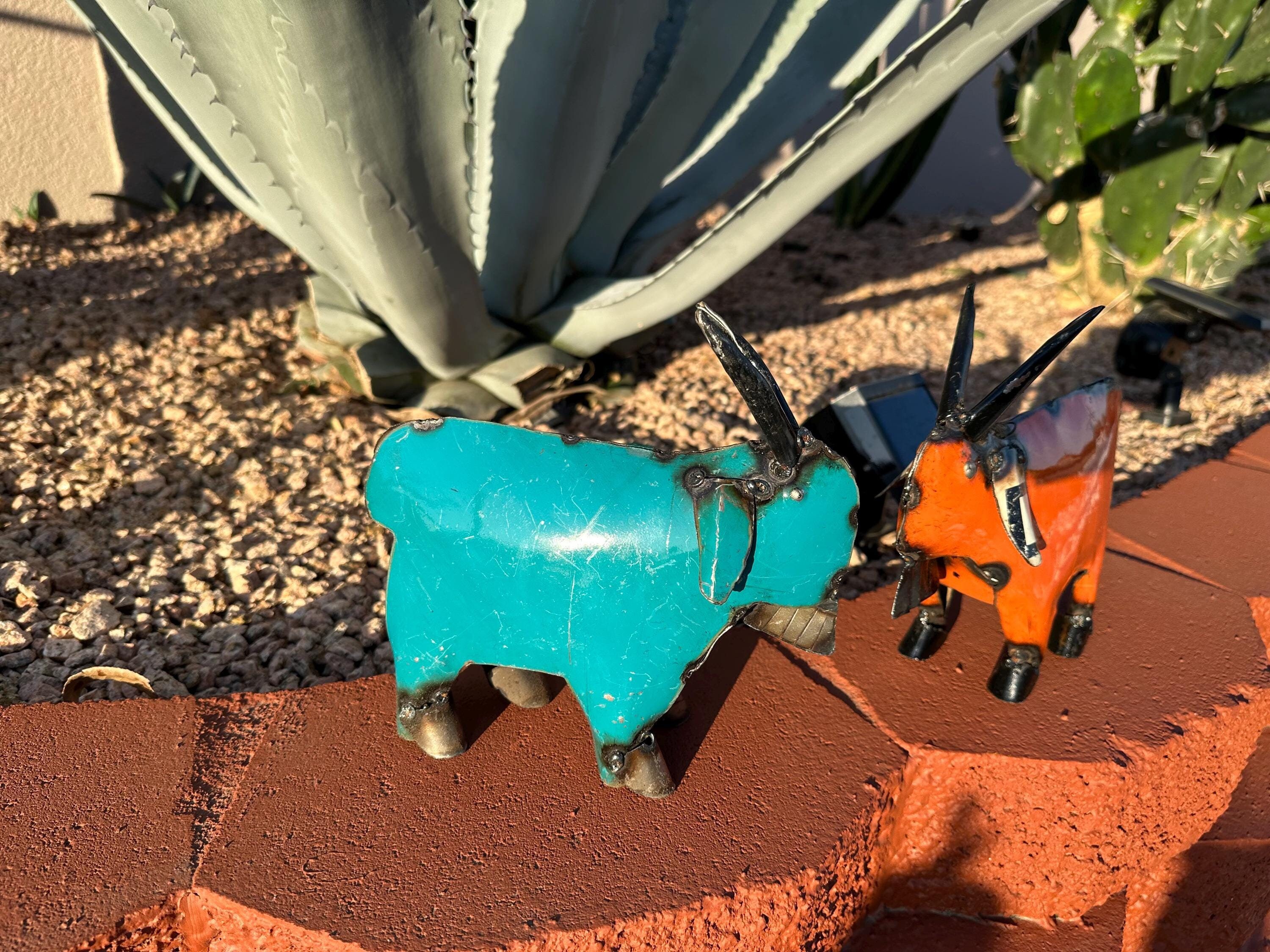 Mini chèvre en métal recyclé faite main | Art de la cour de ferme, décoration de jardin | Sculpture paysagère artisanale | Ornement de pelouse