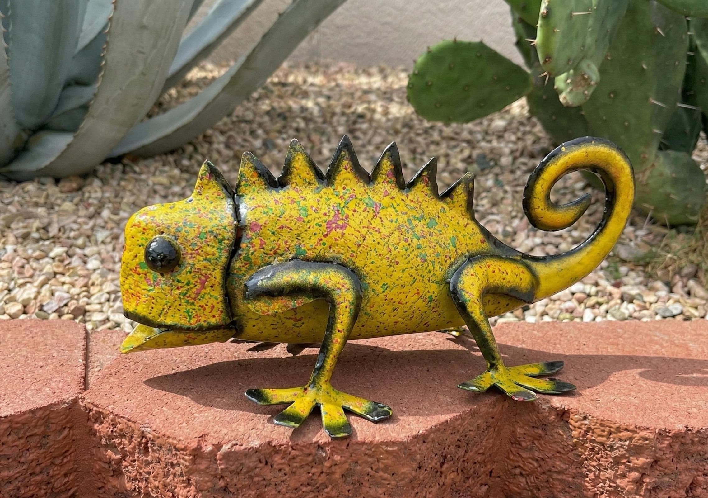 ウッドバーニングアート　カメレオン Handmade Metal Speckled Chameleon Lizard Gecko | Yard Art Garden