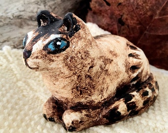 Adorable Siamese Kitten Figurine, Folk Art Miniature Cat, Cat Artwork Statuette, Original Artsy Decor for Cat Lover for Tabletop Display