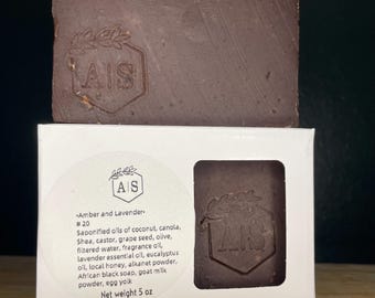 Natuurlijke zeep Amber en lavendel #20 Karitéboter eigeelzeep