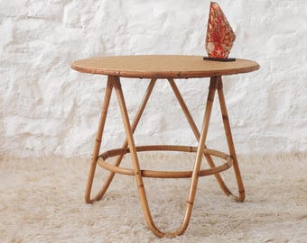 Vintage French round bamboo table from the 1960s · Mid-Century coffee table
