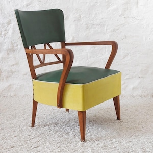 Rockabilly armchair from the 1950s, Made in Barcelona, Mid-Century Modern armchair from the 1950s, Vintage two-tone wooden armchair in need of some restoration.