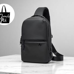 Sac à bandoulière pour homme | Sac messager de voyage léger | Pochette poitrine imperméable | Poche dissimulée à fermeture éclair | Sac de course en plein air