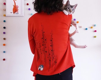 Camicia avvolgente color arancio bruciato con applicazione a tema foresta - Top in morbido jersey per sentirsi carini tutti i giorni - Abbigliamento fatto a mano con cura - Regalo per la mamma