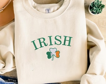 Bluza z okrągłym dekoltem w stylu vintage z koniczyną z Irlandii, haftowany sweter na Dzień Świętego Patryka, sweter z irlandzką flagą koniczyny, idealny prezent na Dzień Świętego Patryka