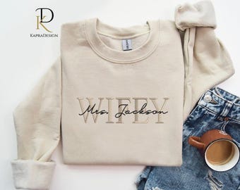 Embroidered Wifey Hubby Sweatshirt, Custom Mr & Mrs Matching Jumpers, Newlywed Sweaters for His and Hers, Wedding Gift, Valentines Day Gifts