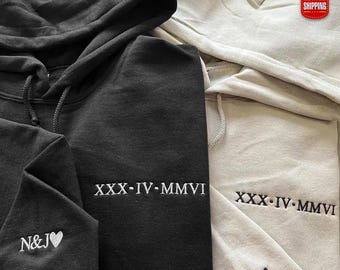 Hoodie met geborduurde Romeinse cijfers, aangepaste verjaardagsdatum paar hoodies, initialen op mouw, bijpassende truien Valentijnsdag, cadeaus vriendje