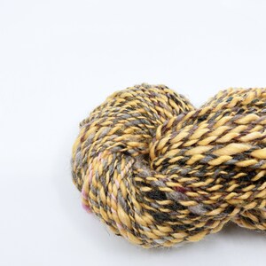 Handgesponnene Wolle sperriges Garn - Gelbe Jacke