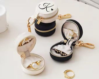 Mini Ring Holder Travel Jewelry Box,Leather Ring Holder, Custom Gift Travel Jewelry Case Keychain Ring Holder Bridesmaid Gift Wedding Gift
