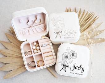 Personalized travel jewelry box, small square earring organizer, Custom bridesmaid gifts box for Friend sister Maid of Honor Mother Of Bride