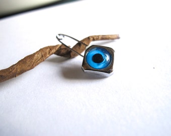 Diamond Shape Evil eye Pin