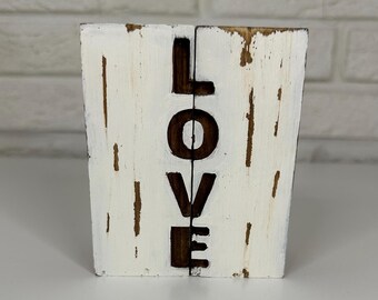 Signe d'amour, décoration artisanale en bois, amour romantique signé, DDP inclus