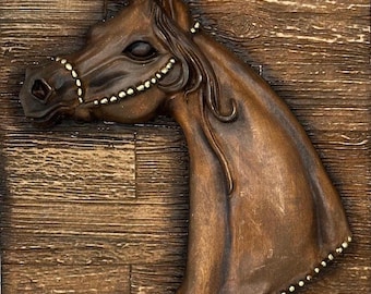 Handcrafted Beech Wood Horse Head Wall Art: Equestrian Decor