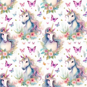 Op de afbeelding: Een herhalend patroon met aquarel illustraties van eenhoorns, vlinders en bloemstukken. De eenhoorns hebben gouden hoorns en vloeiende manen in roze, blauwe en paarse tinten. Vlinders in verschillende maten en kleuren zijn verspreid.